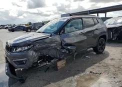 3C4NJDBB6JT314975: 81776615