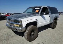 1GNEK18K2NJ331196: 84045025