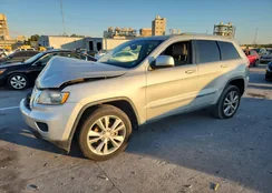 1C4RJEAG3DC549757: 82532115