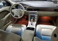 YV1982AS8A1132747: 57025894