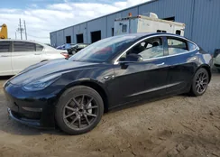 5YJ3E1EA4JF033043: 71107273