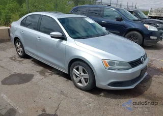 3VWLL7AJ7CM394566: 42203479