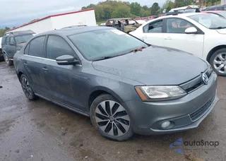 3VW637AJ2DM264676: 43235643