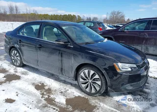 3VW637AJ0EM303587: 44649408