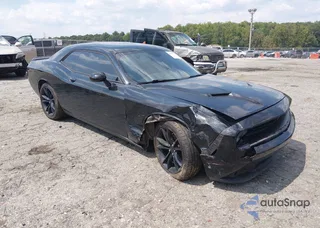 2016 Dodge Challenger Sxt
