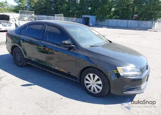 3VW2K7AJ8DM232400: 46041733