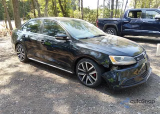 3VW467AJ3DM225951: 46103894