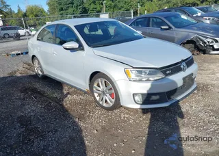 3VW567AJ0DM214474: 46130403
