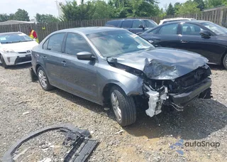 3VW2B7AJ2JM237216: 45545353