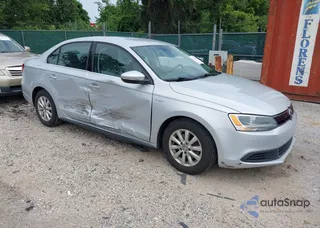 3VW637AJ3DM308815: 45661641