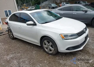 3VWLL7AJ8CM419636: 45860745