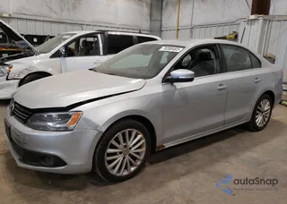 3VWLP7AJ5CM428590: 70268483