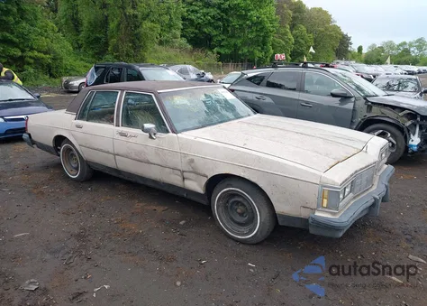 1983 Oldsmobile Delta 88 Royale из США, поврежденный, VIN 1G3AN69Y0DM895005