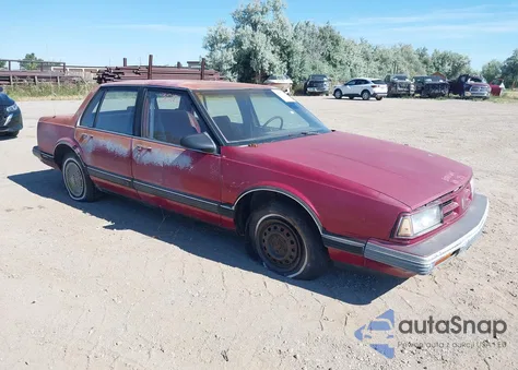 1991 Oldsmobile 88 Royale из США, поврежденный, VIN 1G3HN54C8MH303363