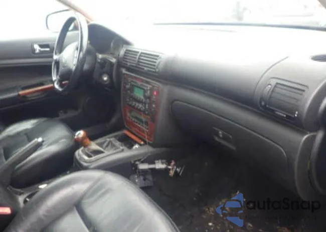 WVWWH63B53E137185: 10438620