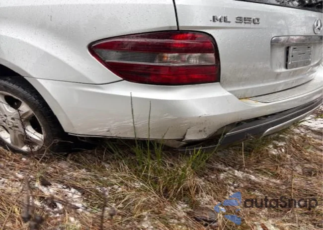 KM8JM12B35U071167: 40055002