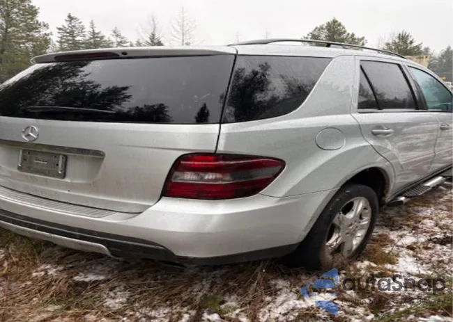 KM8JM12B35U071167: 40055002