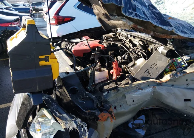 3MZBN1U73JM263442: 40051241