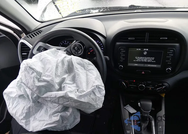 1G1ZE5ST8GF332913: 40054170