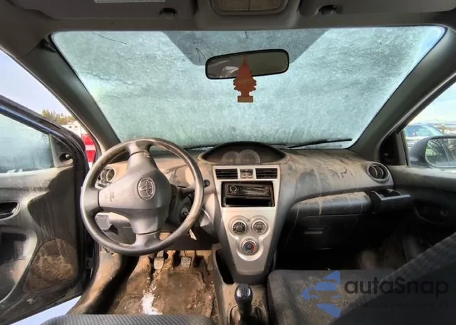 JM1BL1SG7A1313526: 40051144