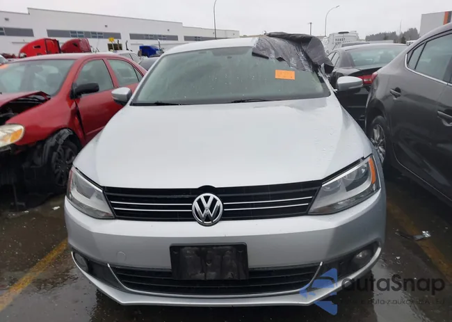 2HNYD2H6XBH526219: 40058417