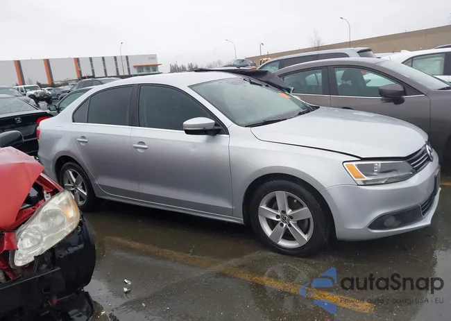 2HNYD2H6XBH526219: 40058417