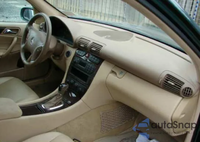 WDBRF61J01F125660: 2537408