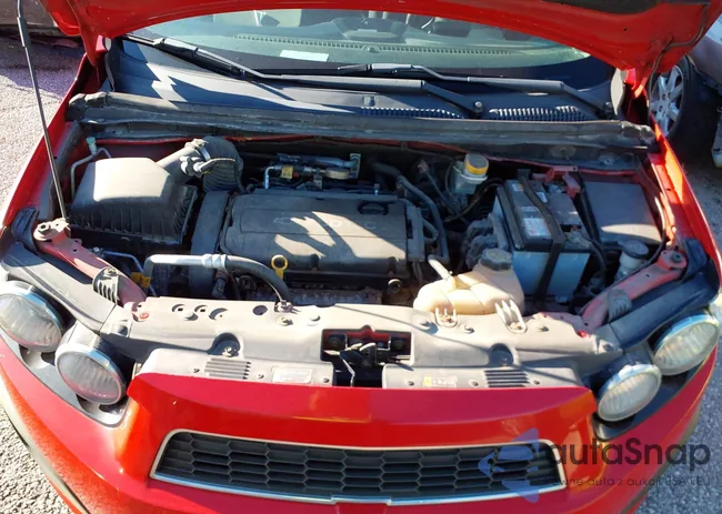 1G1JC6SH2C4165653: 30957048