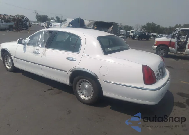 1LNHM81WXXY700012: 31091653