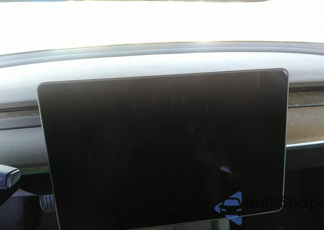 5YJ3E1EA3MF976738: 31325241