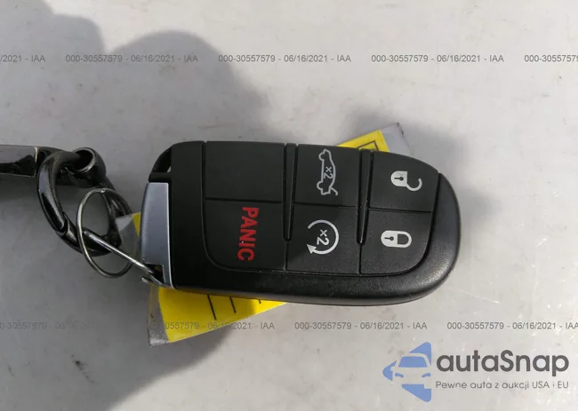 2C3CDXBG0KH710085: 30557579