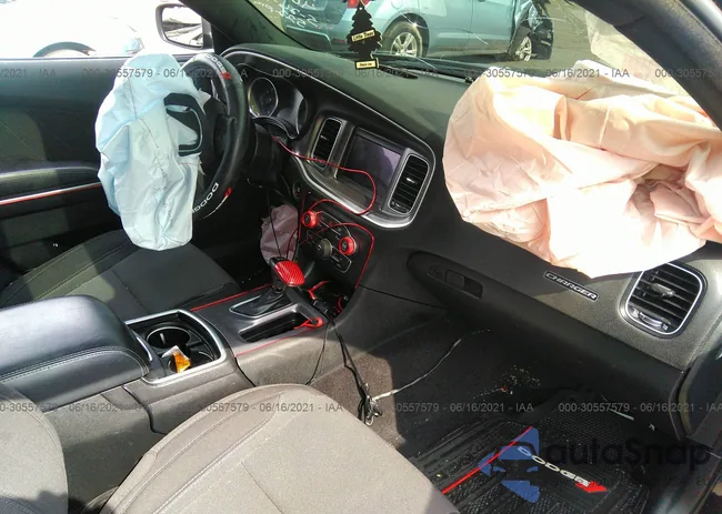 2C3CDXBG0KH710085: 30557579