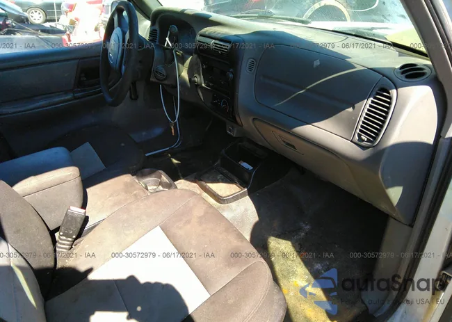 1FTYR10D75PA57036: 30572979