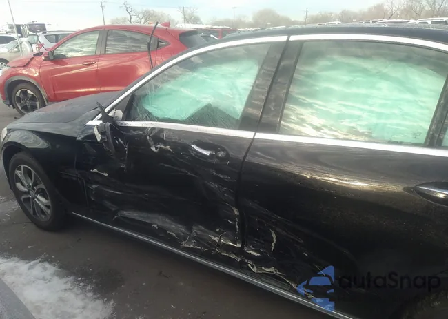 55SWF4KB9GU136975: 32023570