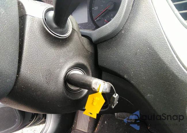 3KPC24A64LE109168: 32384553