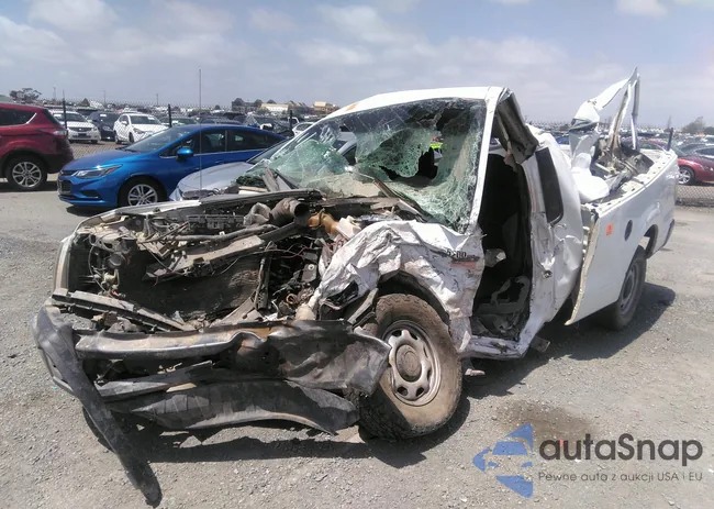 1FTMF1CM2EKE58185: 33001268