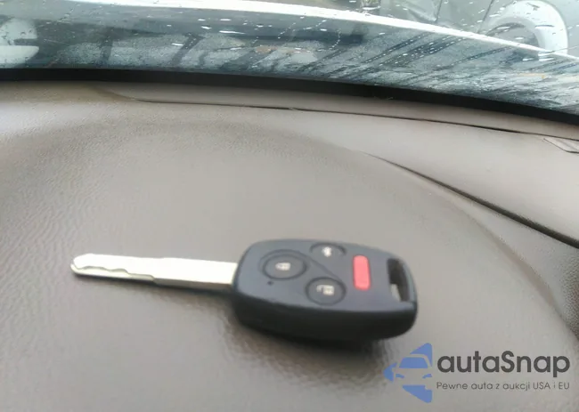 1HGCP2F37AA190348: 32994172