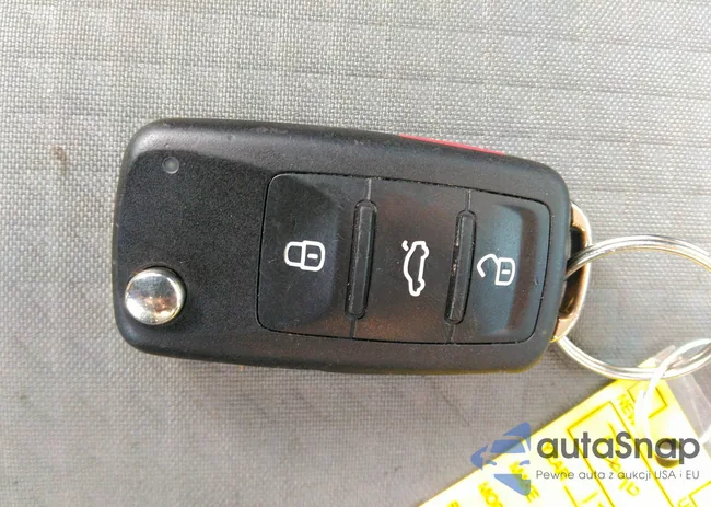 3VW2B7AJ1HM395184: 33036217