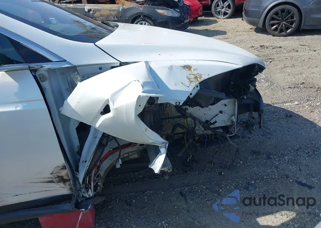 5YJXCBE24JF133620: 33093552