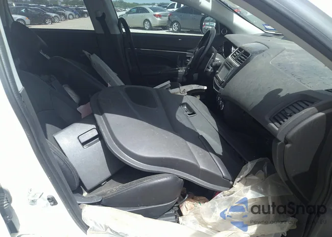 JA4AP4AW1GZ051405: 33356172