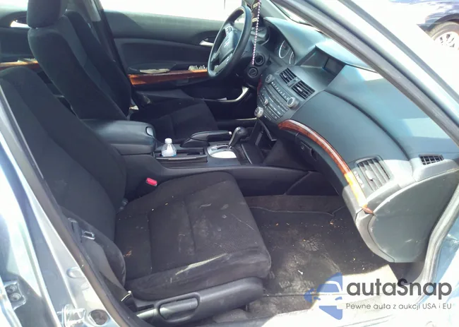 1HGCP2F76CA013330: 33501459