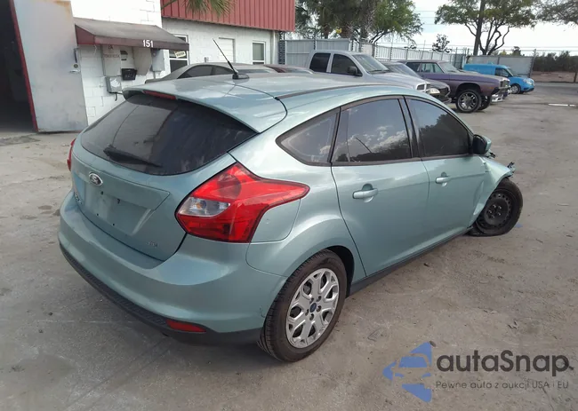 1FAHP3K29CL308145: 32584019