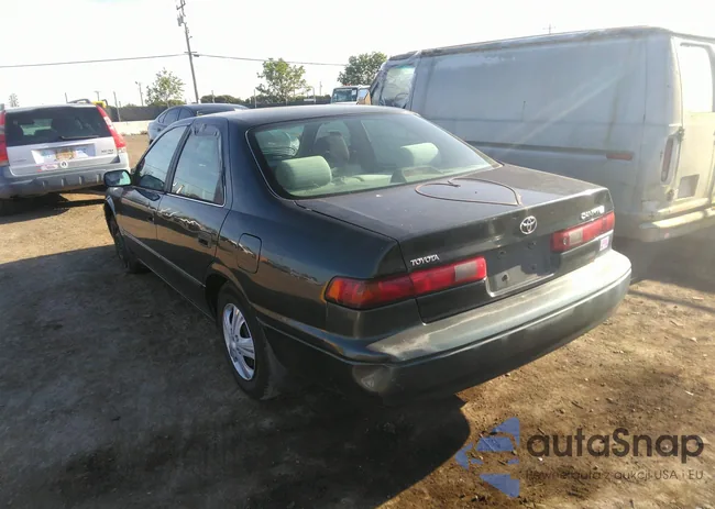 4T1BG22K5XU885177: 32825404