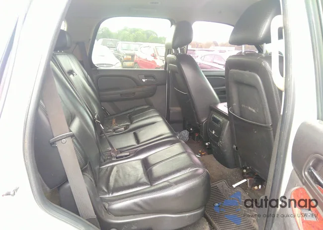 1GNSCBE01BR146546: 33672853