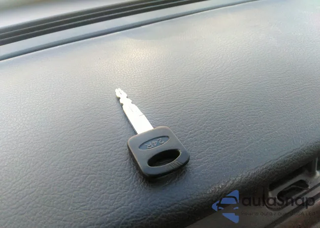 2FAFP71V28X156178: 34980371