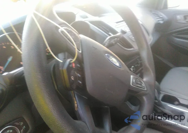 1FMCU0F7XHUE48204: 35220332