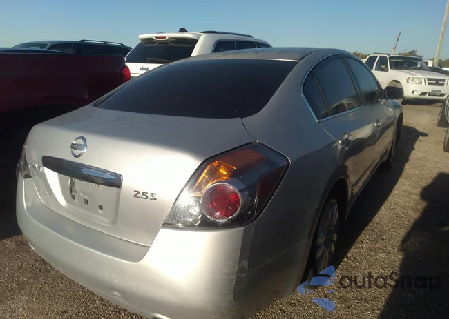 1N4AL2AP2AN471824: 34722079