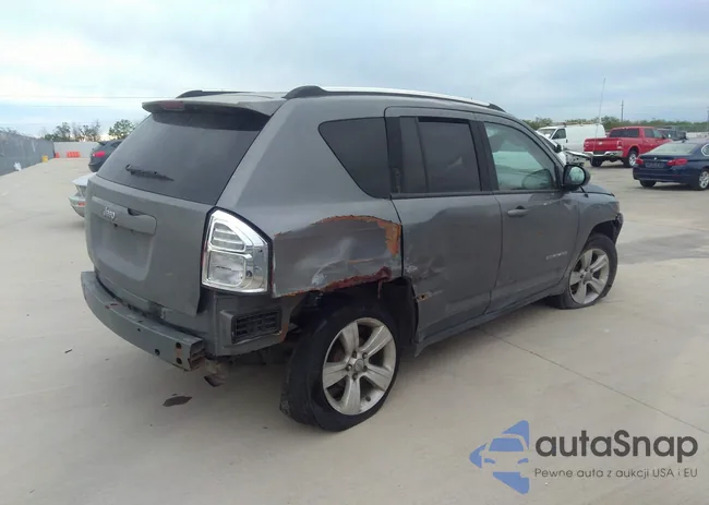 1C4NJCBA8CD543961: 36086922