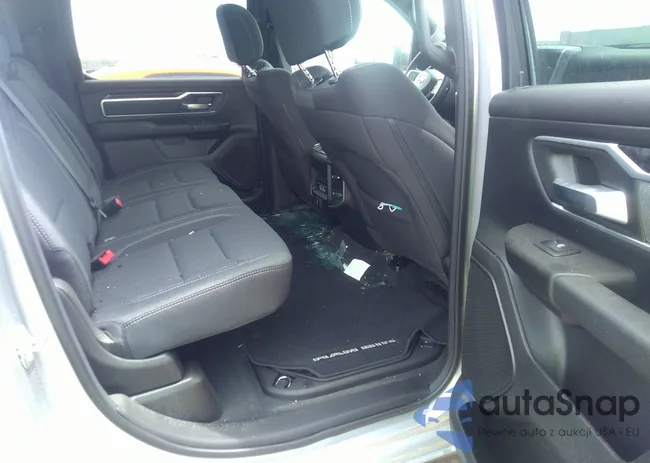 1C6RREFT5NN415392: 36093703