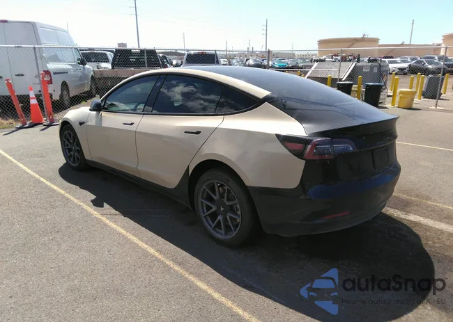 5YJ3E1EB2MF943657: 36213250